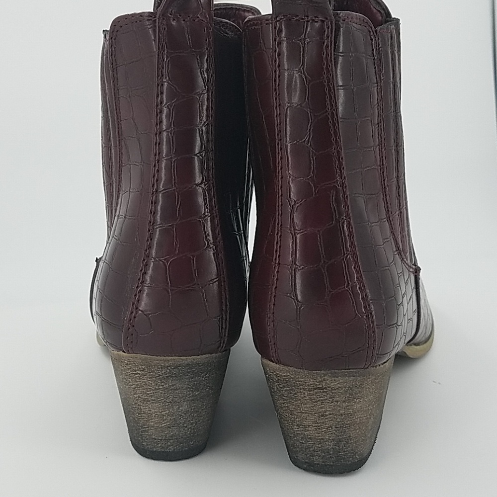 🆕️ Nature Breeze Snake Embossed Ankle Boot - Picture 4 of 5